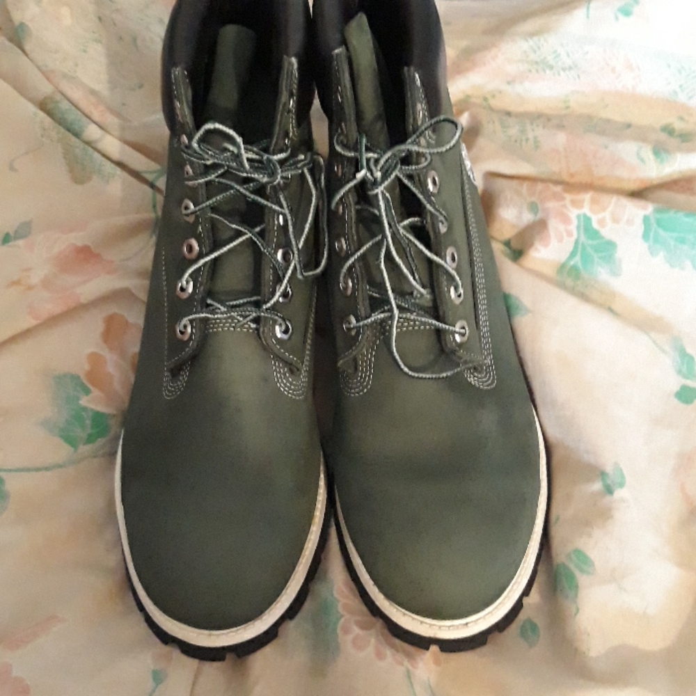 Men's FOREST GREEN 6" (TIMBERLAND) Boots Size: 11